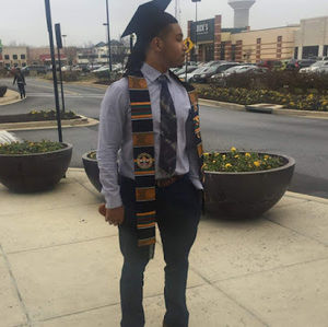 Meet your Posher, Devin